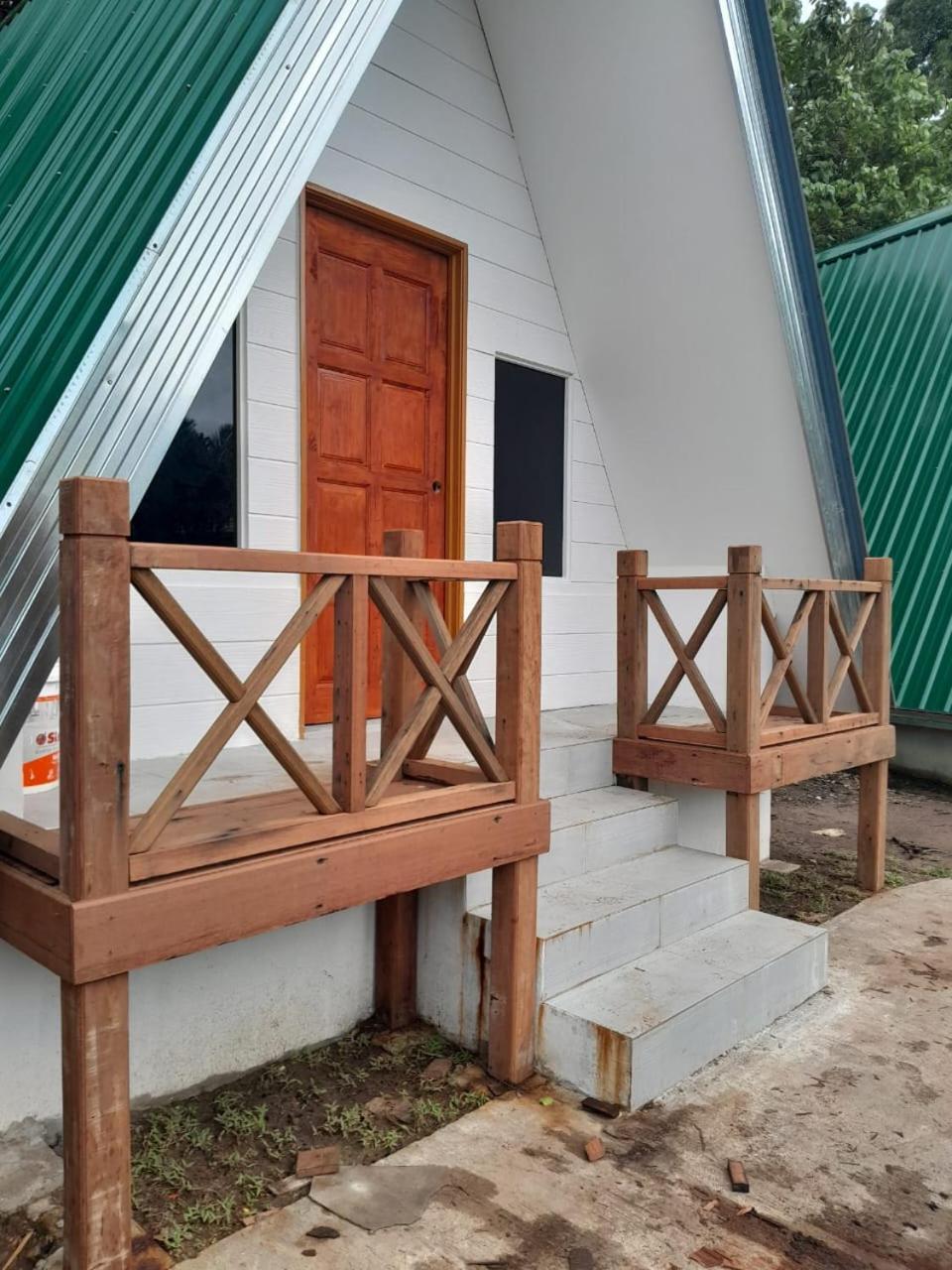 Dumba Bay Tioman Hotel Kampung Genting Екстериор снимка