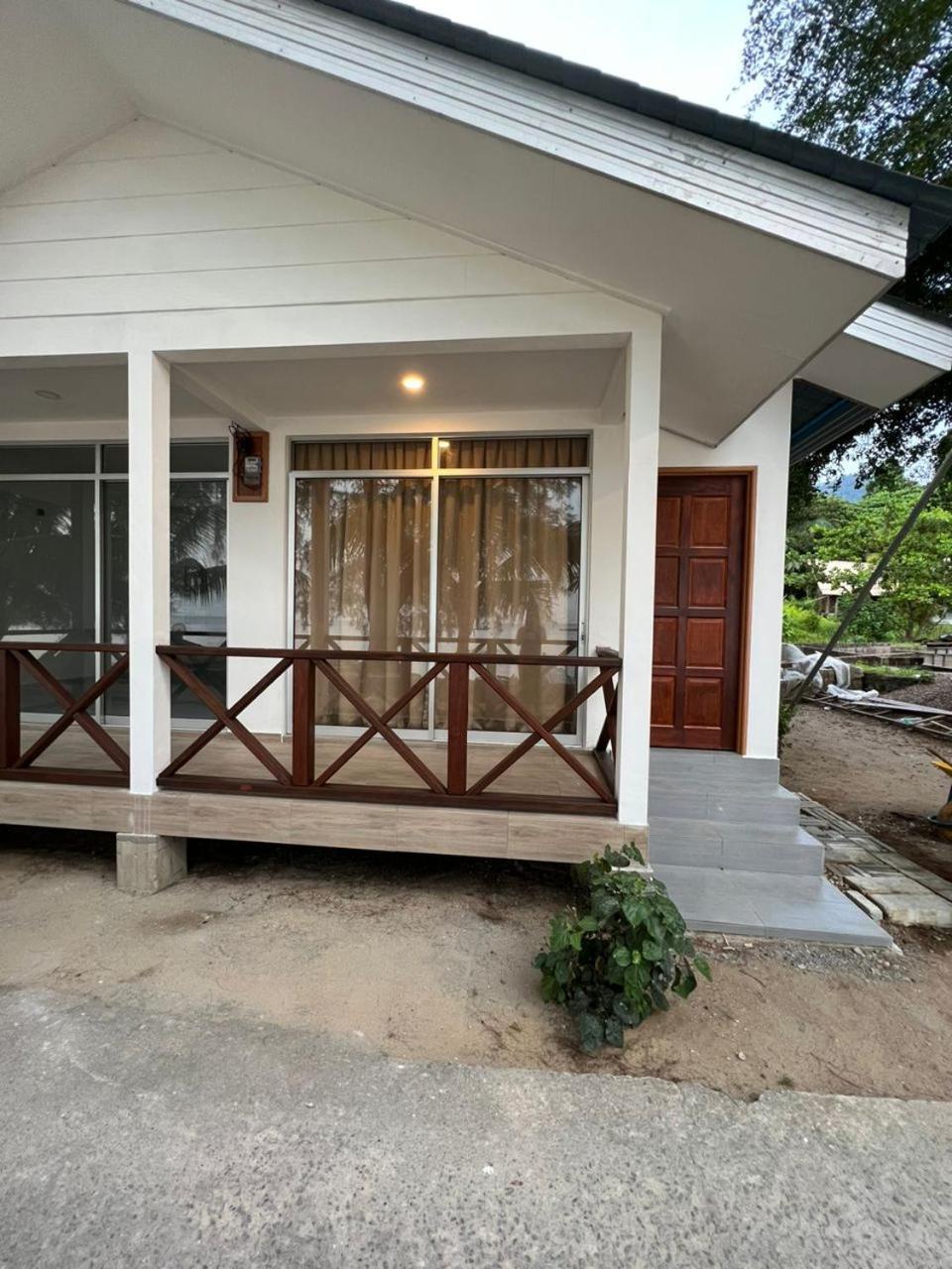 Dumba Bay Tioman Hotel Kampung Genting Екстериор снимка