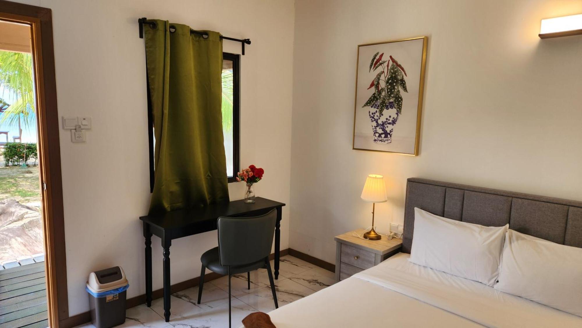 Dumba Bay Tioman Hotel Kampung Genting Екстериор снимка