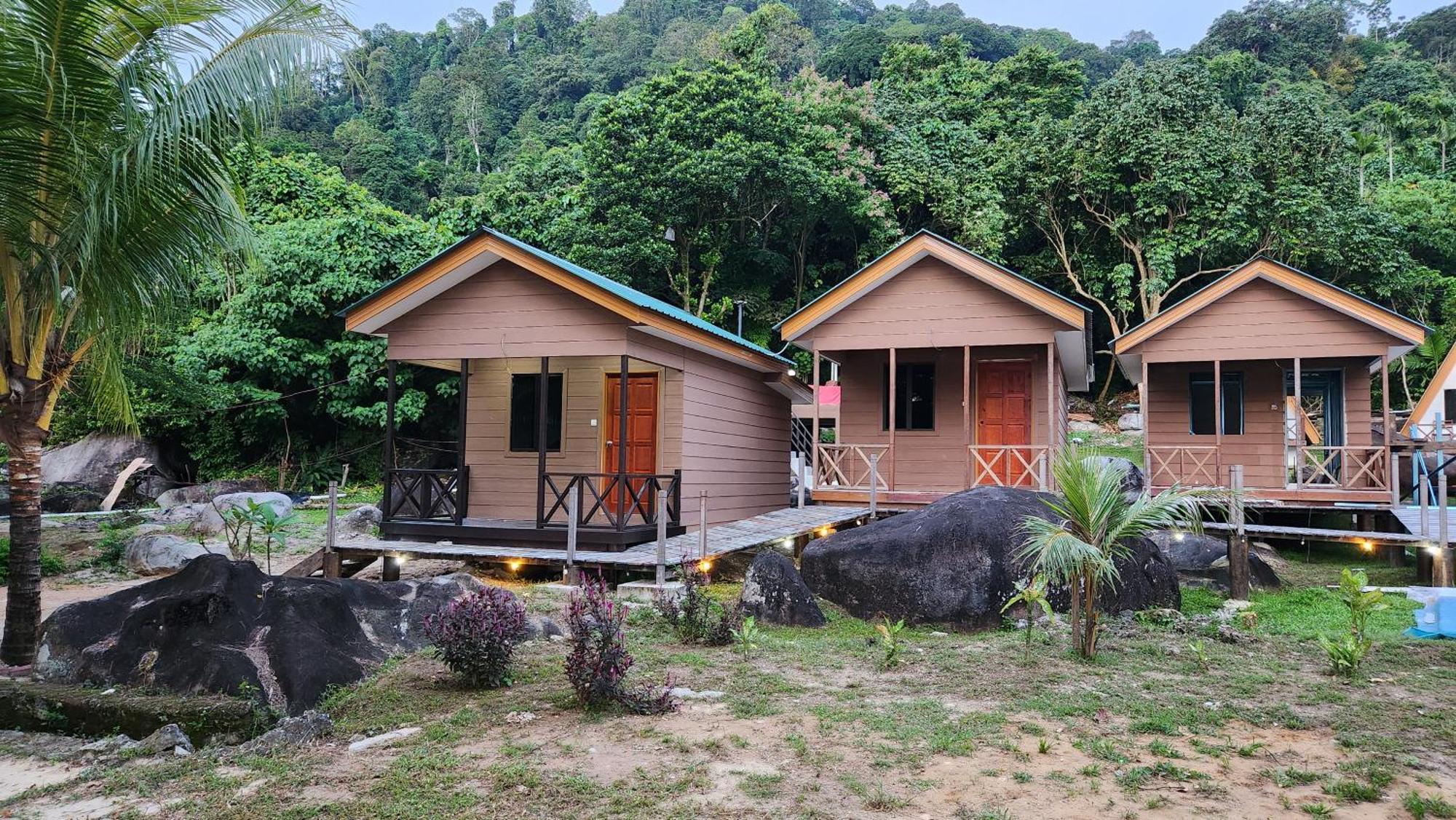 Dumba Bay Tioman Hotel Kampung Genting Екстериор снимка